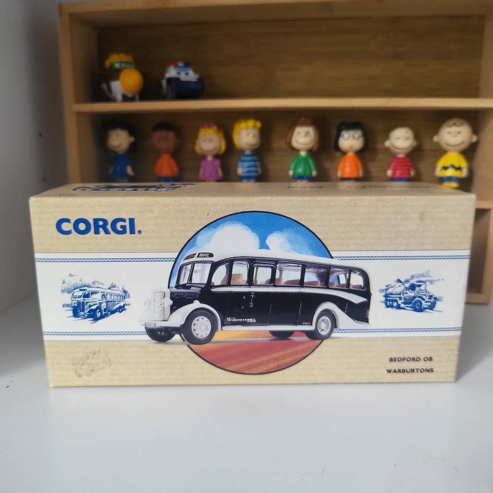 Bedford OB Coach, Corgi Collectibles.